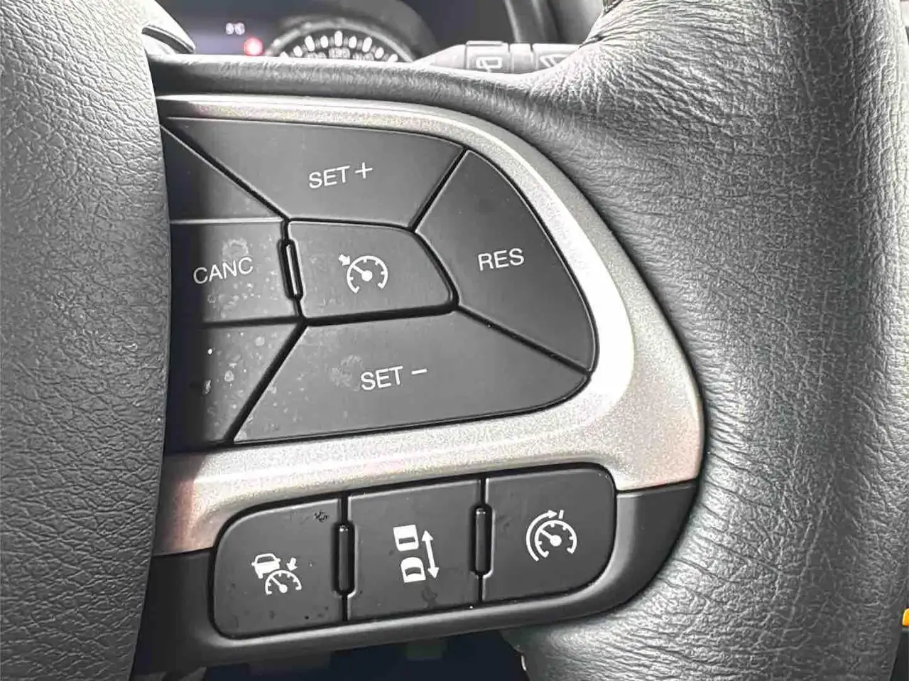 Jeep Renegade Limited Mild-Hybrid Navi Cam SHZ LHZ Android CarPl — Galerie du véhicule 25