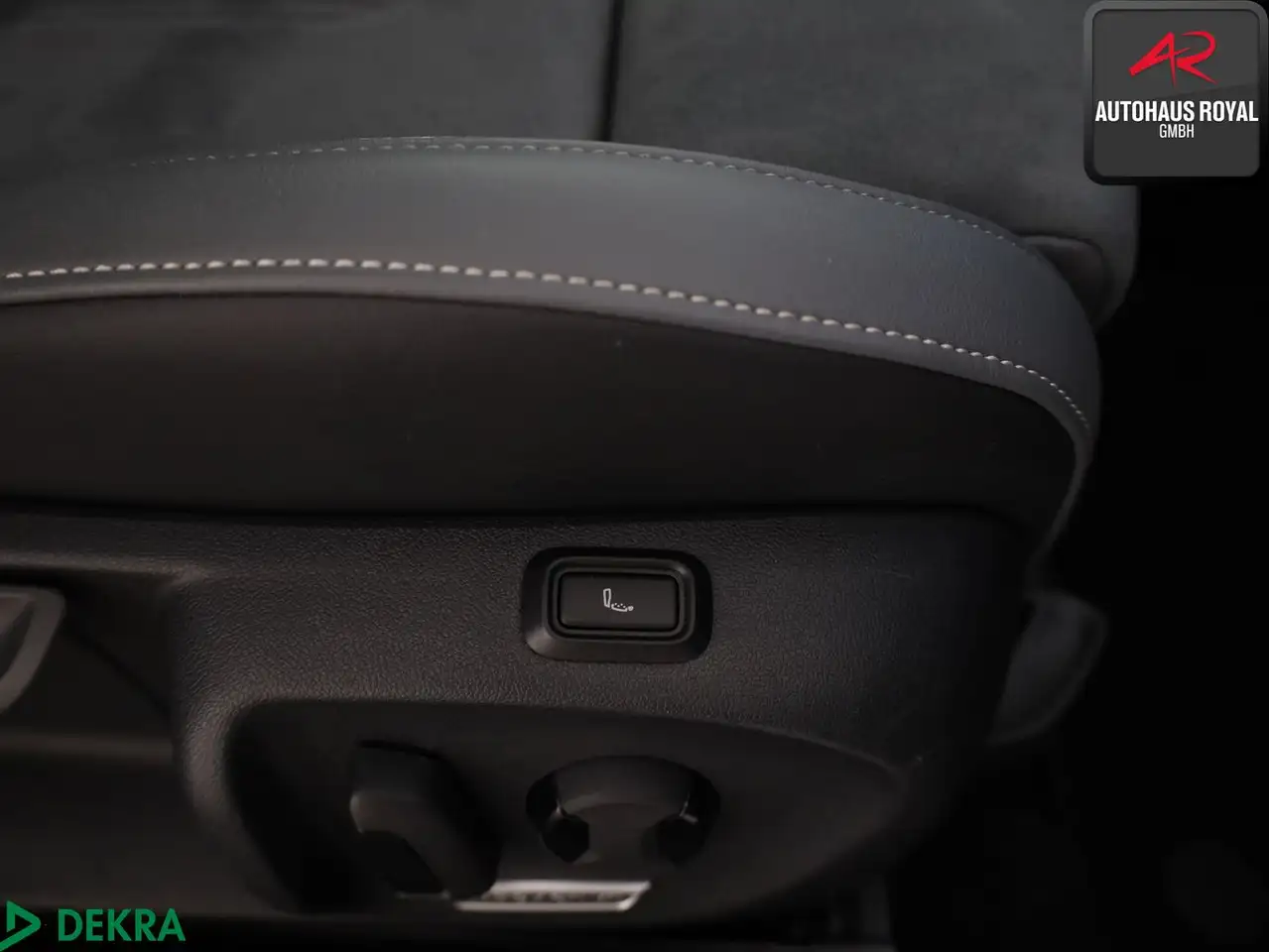 Volkswagen Passat Variant 1.5 eTSI HUD,KEYLESS,ACC,KAMERA — Vehicle gallery 21