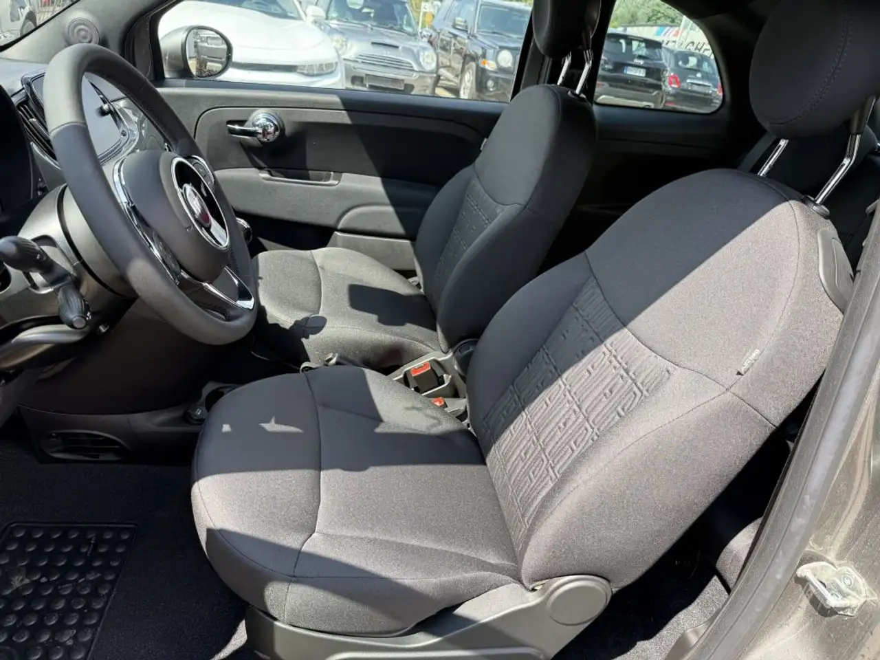 Fiat 500 C 1.0 GSE Hybrid Dolcevita — Galerie du véhicule 12