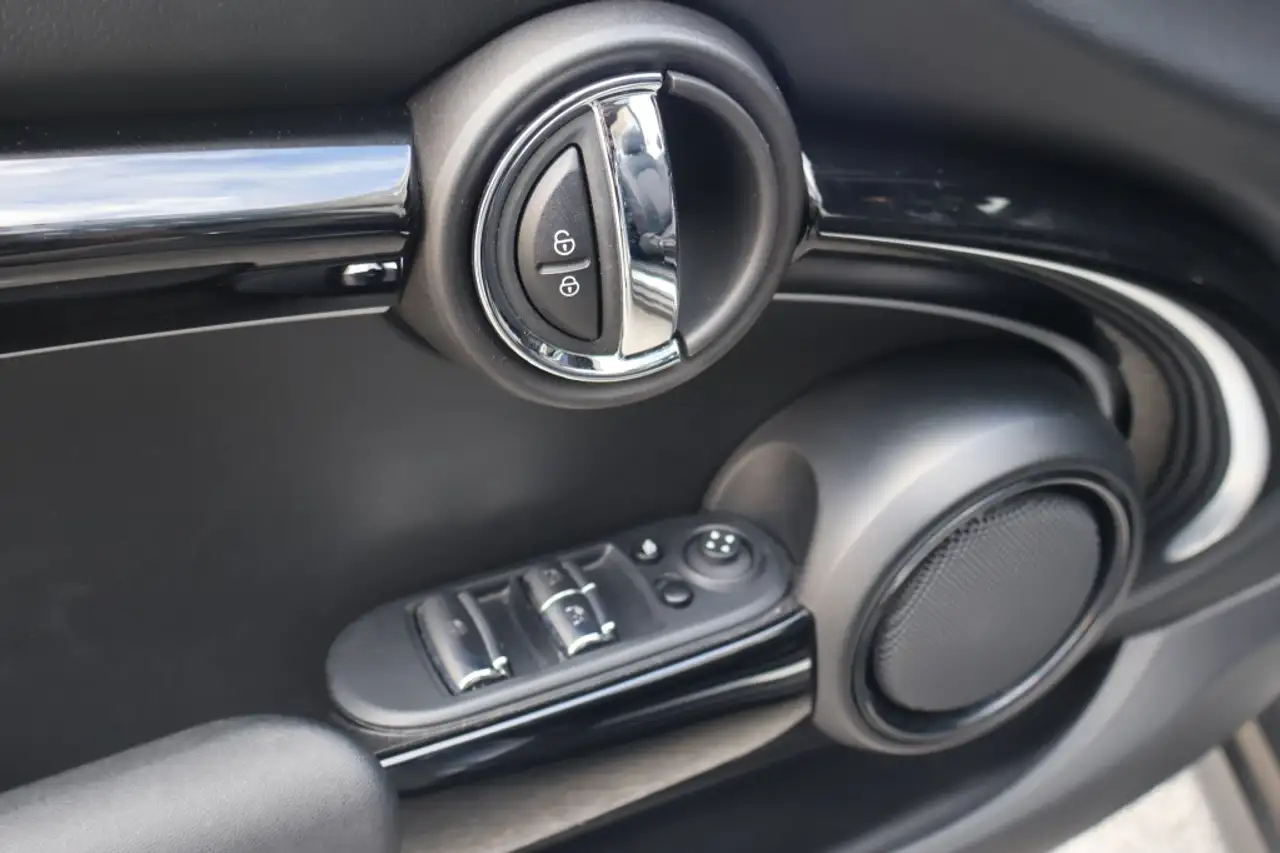 MINI Cooper Cabrio Aut. — Galería del vehículo 14