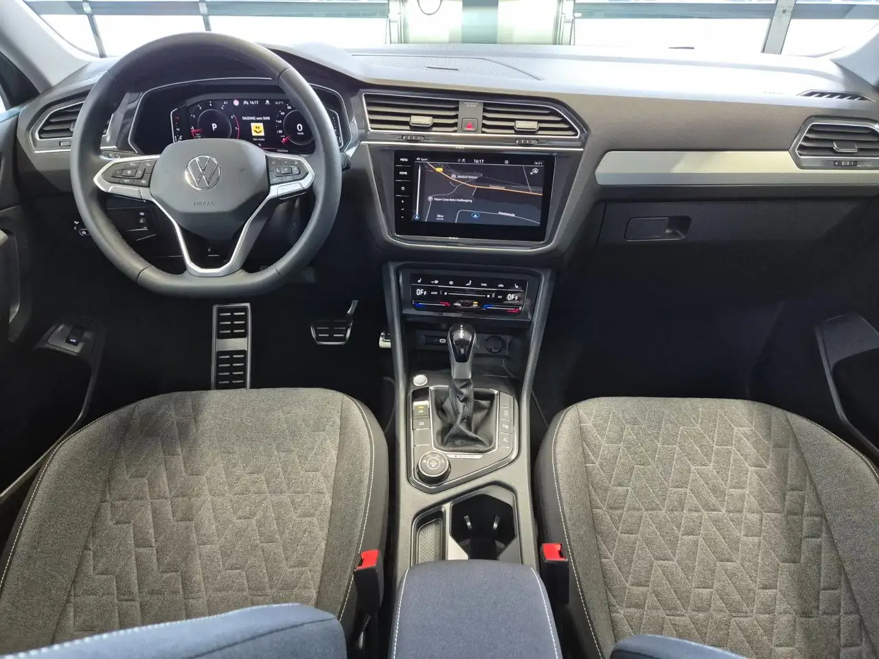 Volkswagen Tiguan Allspace TIGUAN ALLSPACE 2.0 TSI 4M MOVE IQLIGHT NAVI 360 — Galerie du véhicule 14