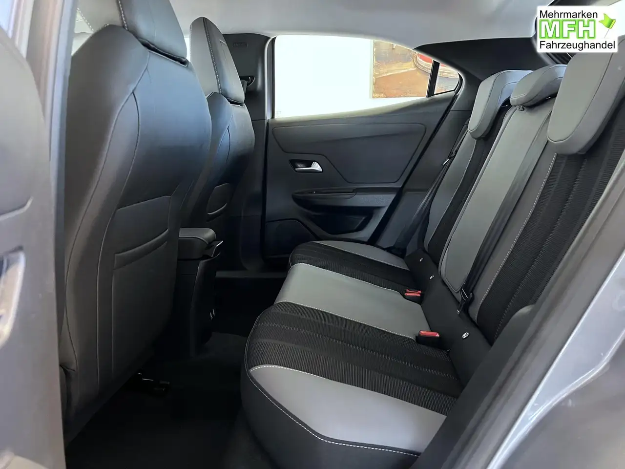 Opel Mokka Elegance 1.2 100 kW (136 PS) Klimaautomatik, Si... — معرض صور السيارة 23
