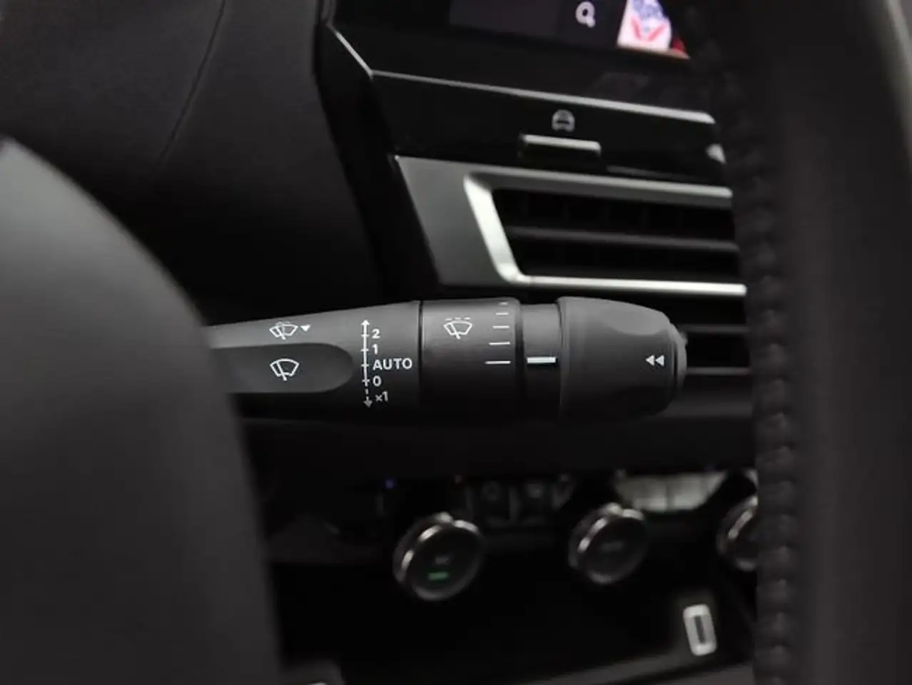 Citroen C4 X Hybrid 136 e-DCS6 Plus — Galerie du véhicule 16