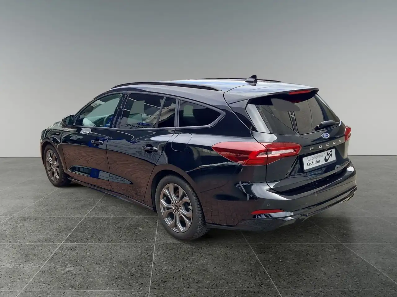 Ford Focus 1.0 EcoBoost Mild-Hybrid ST-Line S/S (EURO — Galería del vehículo 4