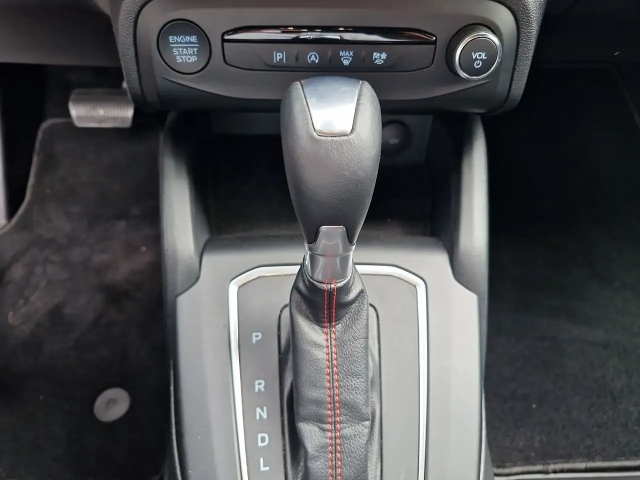 Ford Focus 1.0 EcoBoost Mild-Hybrid ST-Line S/S (EURO — Galería del vehículo 22