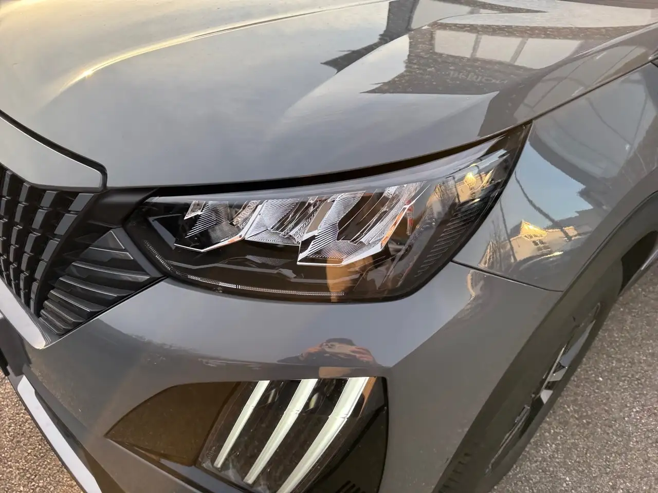 Peugeot 2008 1.2 PureTech 130 Allure LED PDC KlimaA AUT — Galerie du véhicule 3