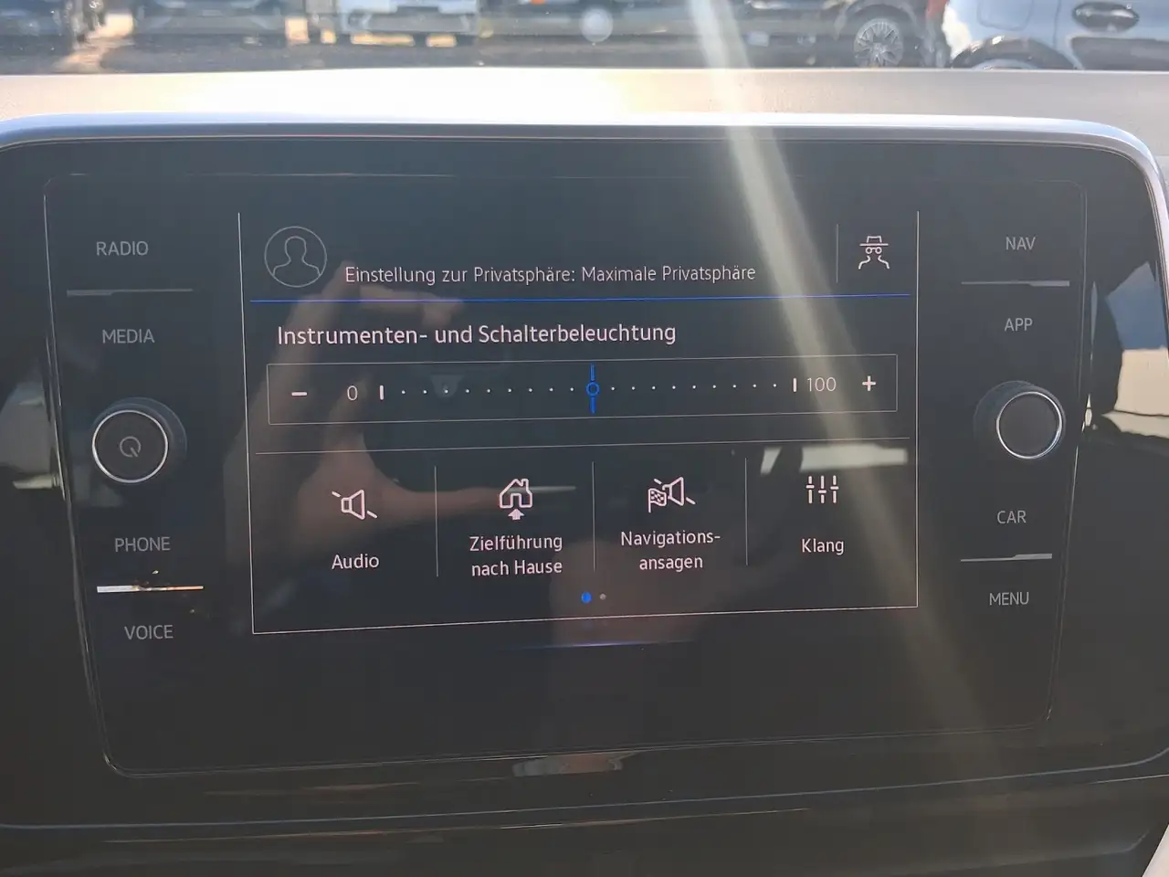 Volkswagen T-Roc 1.0 l TSI 81 kW (110 PS) 6-Gang R-Line Parklenk... — Galería del vehículo 23
