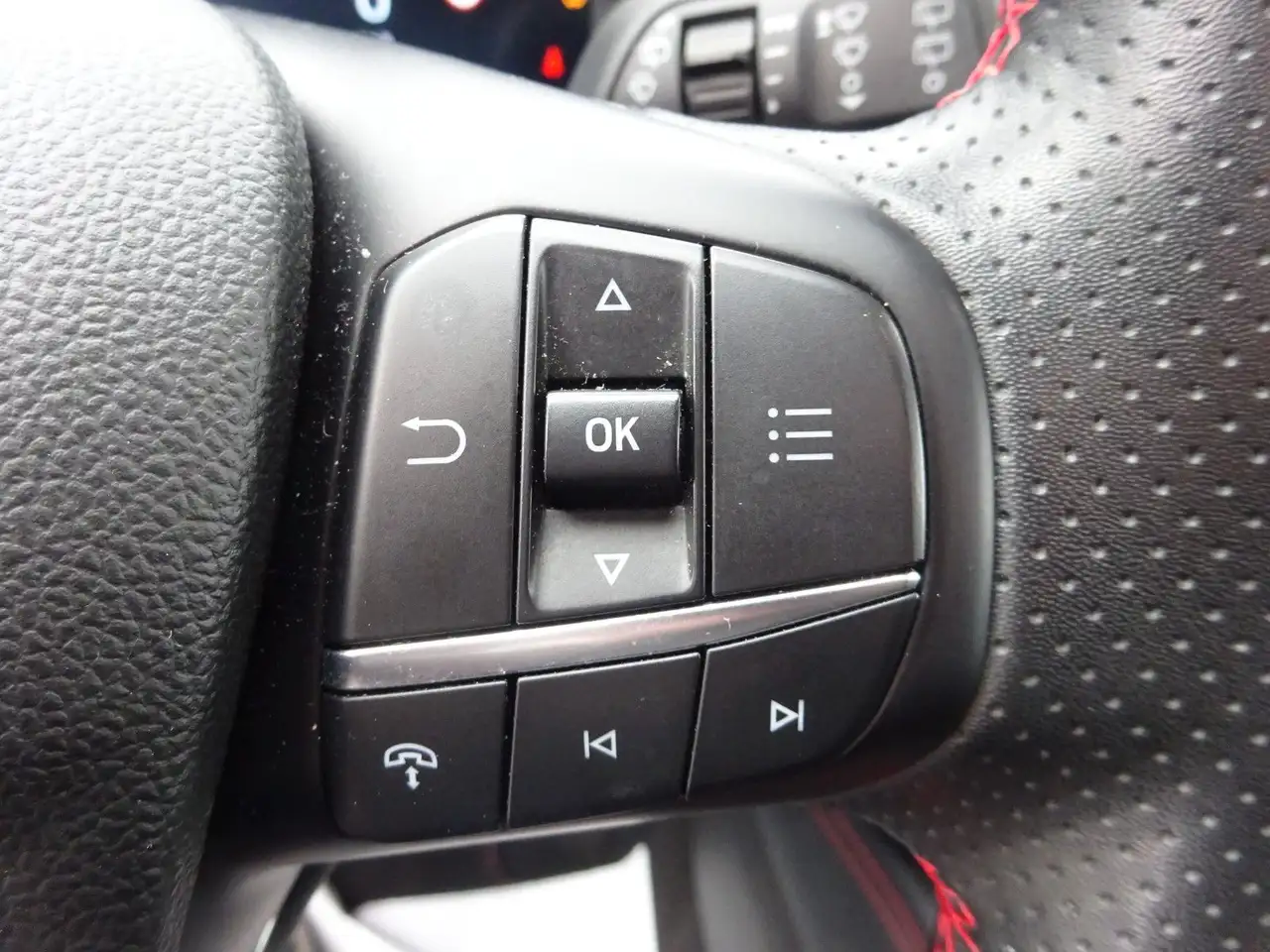 Ford Kuga 180PS Autm. FHEV ST-Line LED Navi Kamera — Vehicle gallery 20