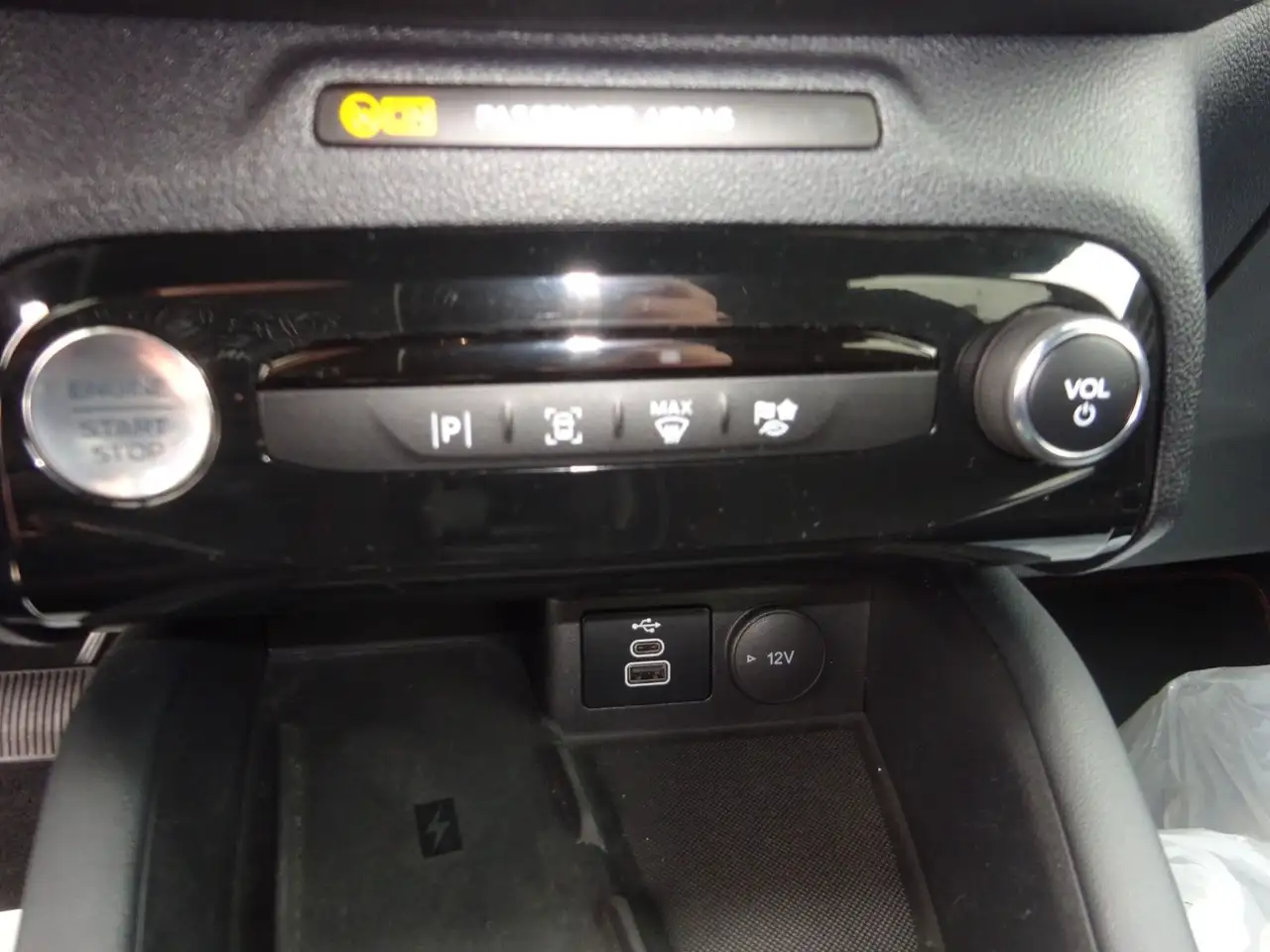 Ford Kuga 180PS Autm. FHEV ST-Line LED Navi Kamera — Vehicle gallery 23