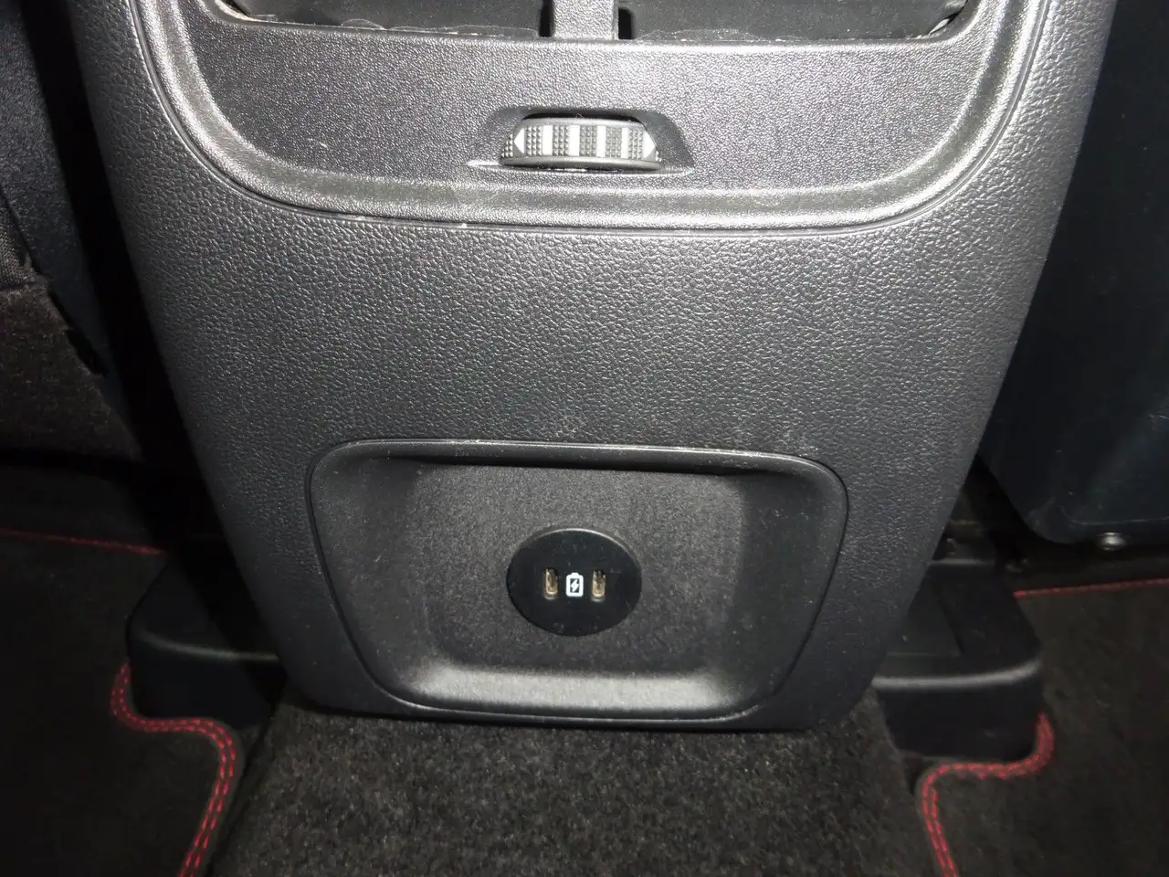 Ford Kuga 180PS Autm. FHEV ST-Line LED Navi Kamera — Vehicle gallery 14