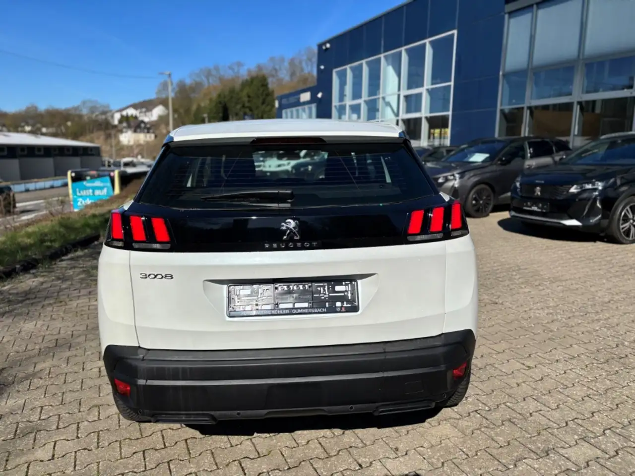 Peugeot 3008 Hybrid 136 PS Active Pack KAMERA DAB NAVI — Galería del vehículo 6