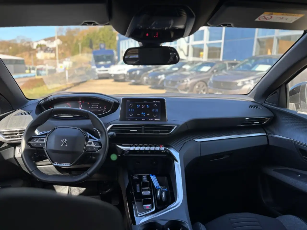 Peugeot 3008 Hybrid 136 PS Active Pack KAMERA DAB NAVI — Galería del vehículo 16