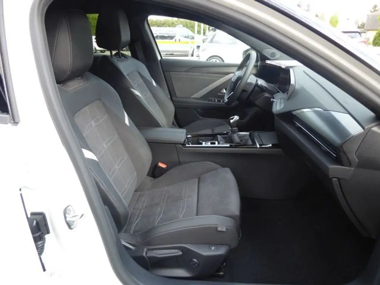 Opel Astra ST 1.2 Turbo GS+Alcantara+MatrixLED+SOFORT — Vehicle gallery 10