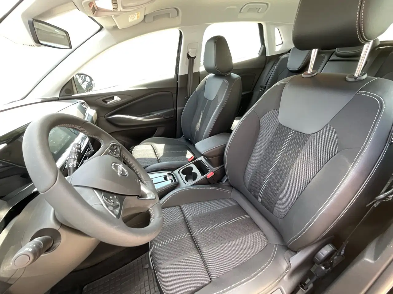 Opel Grandland 1.2 GS Line wenig KM, Automatik — Vehicle gallery 11