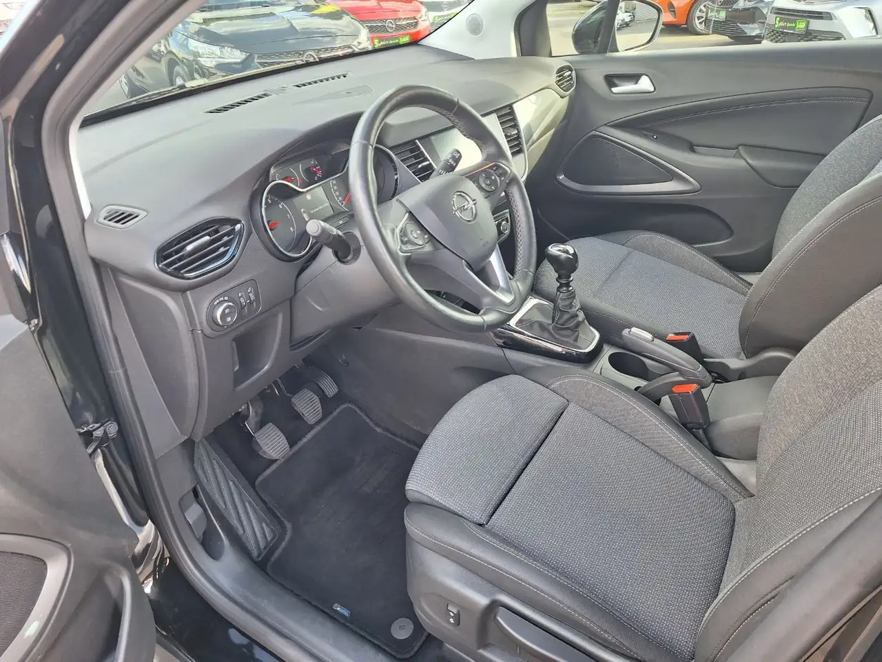 Opel Crossland 1.2 Turbo Elegance Paket inkl. Inspektionspaket — Galería del vehículo 7