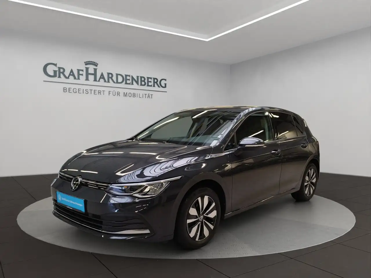 Volkswagen Golf VIII 1.0 eTSI DSG Move LED GRA App Connect — Tuttlingen