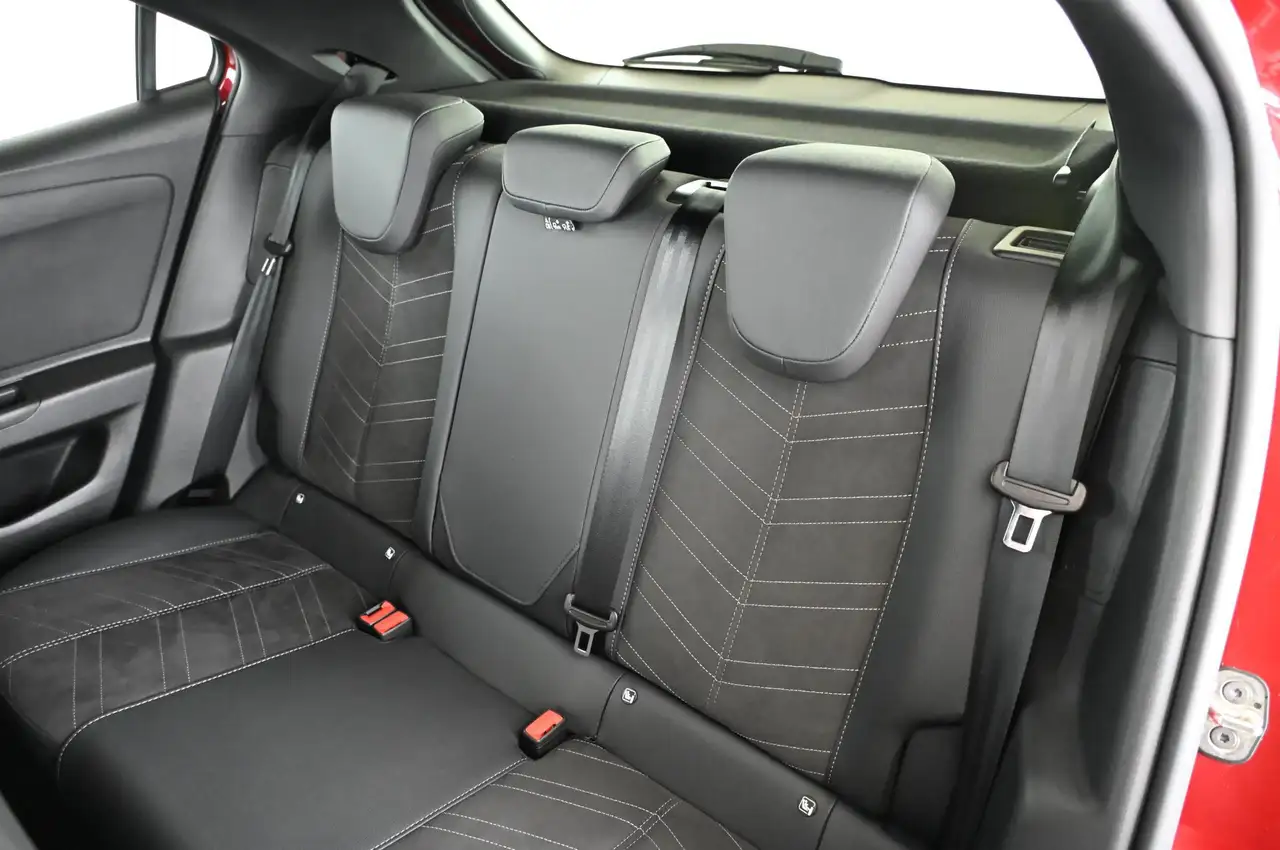 Opel Mokka 1.2 136 Ultimate LED/NAV-Pro/Black-Pack/18 — Galerie du véhicule 24