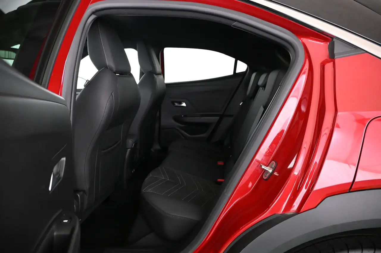 Opel Mokka 1.2 136 Ultimate LED/NAV-Pro/Black-Pack/18 — Galerie du véhicule 23