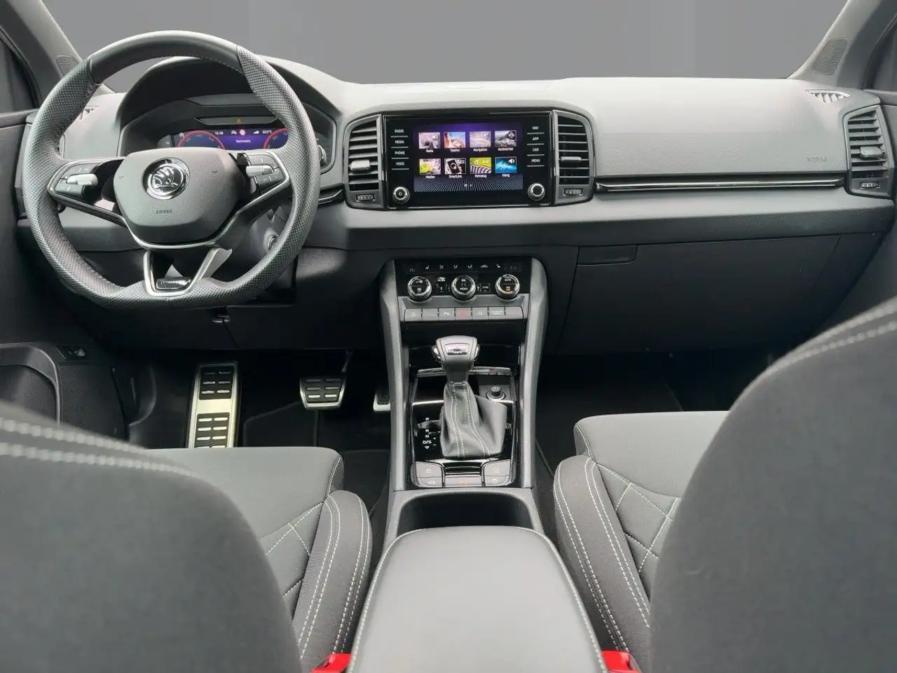 Skoda Karoq 2.0 TSI Sportline 4x4 DSG Standheizung Rüc — Galería del vehículo 8