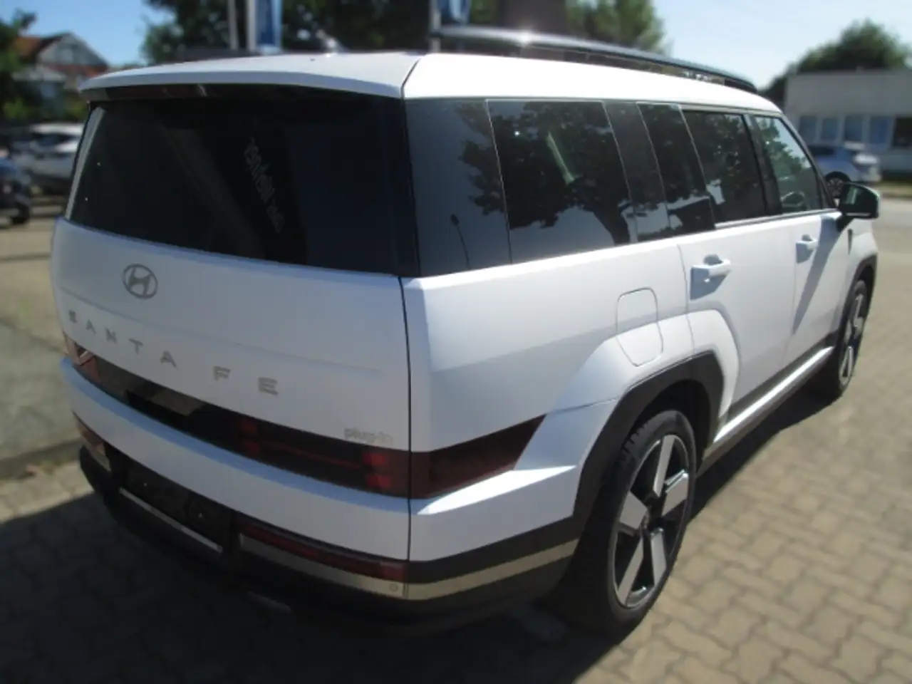 Hyundai SANTA FE PHEV 7-Sitzer 1.6 T-GDI (253 PS) 6-AT 4WD Signatur — معرض صور السيارة 4