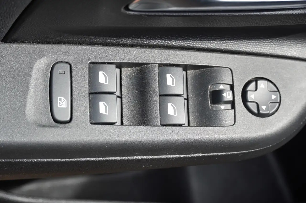 Opel Corsa F 1.2 Aut. GS LED 360° Kamera Totwinkel — Vehicle gallery 25