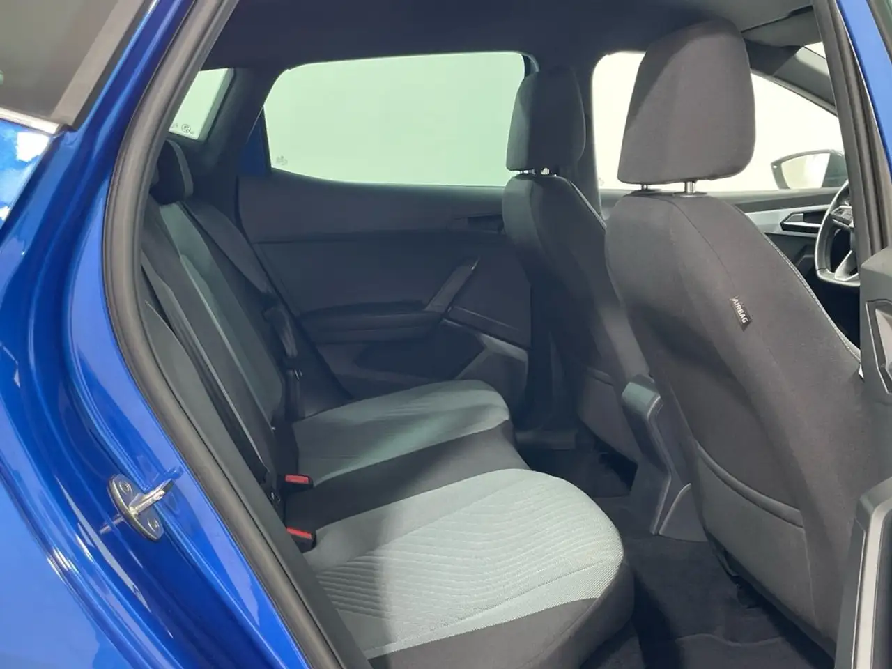 SEAT Ibiza 1.0 TSI S&S Special Edition DSG 115 — معرض صور السيارة 6