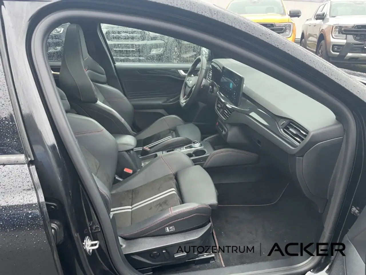 Ford Focus ST X Turnier 2.3 AT. Pano/aAHK/ACC -35%* — معرض صور السيارة 7