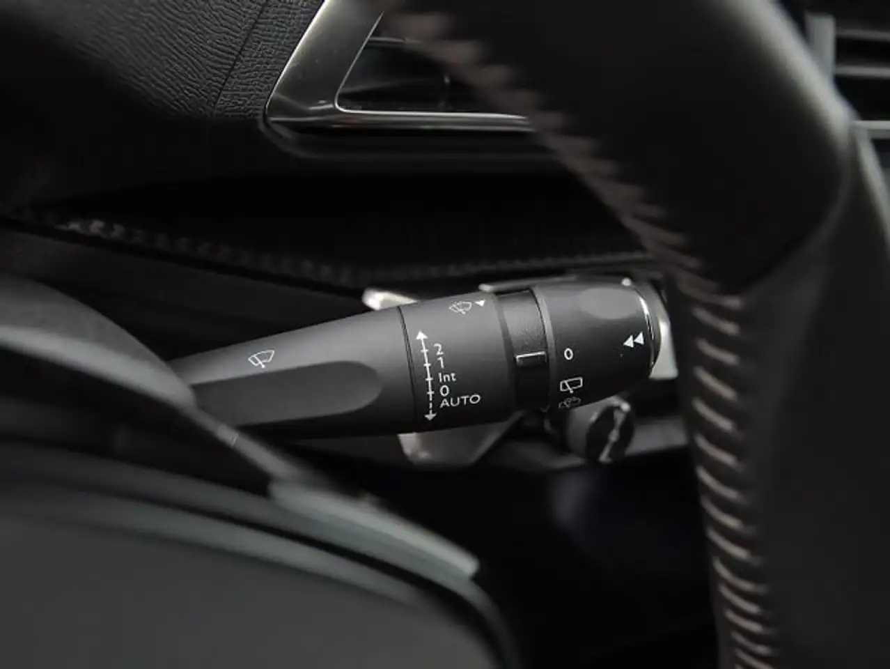 Peugeot 3008 1.2 PureTech S&S Allure 130 — معرض صور السيارة 17