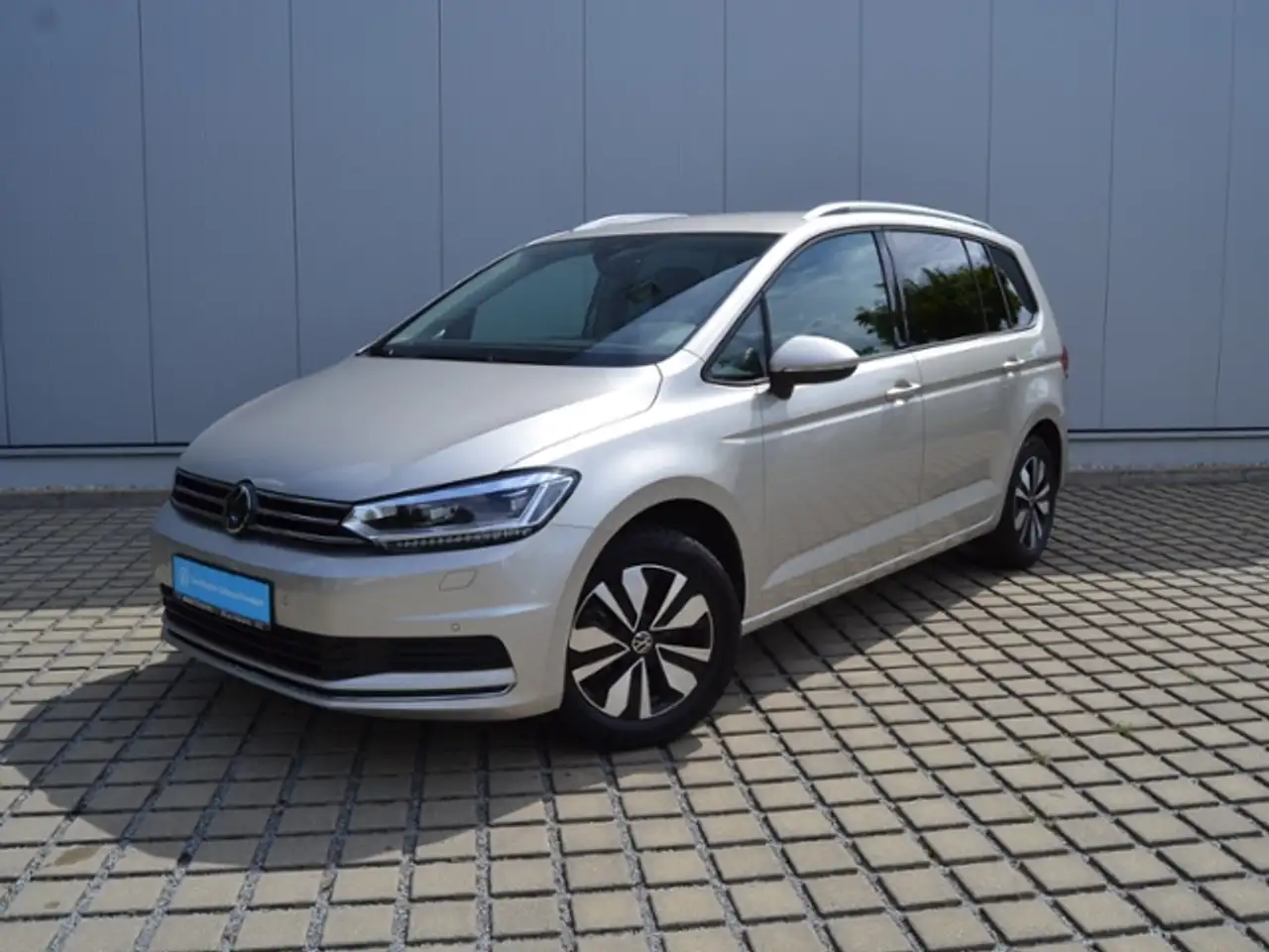 Volkswagen Touran 1.5 TSI Move 7-SITZER/IQ.DRIVE-PAKET/LED/NAVI/ACC — Vehicle gallery 2