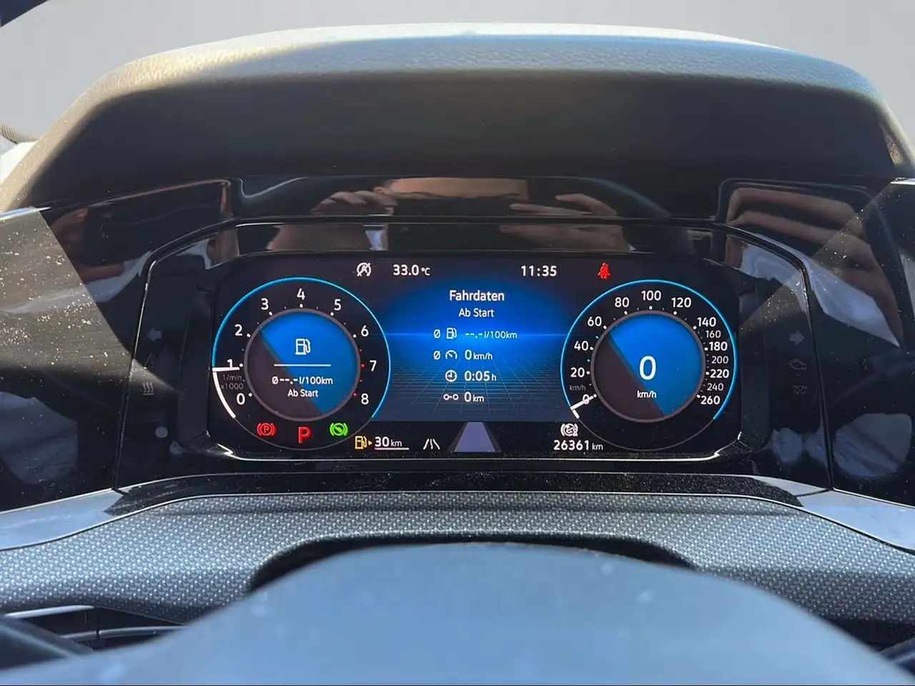 Volkswagen Golf 8 R-Line 1.5 eTSI DSG | LED | ACC | DAB — معرض صور السيارة 11