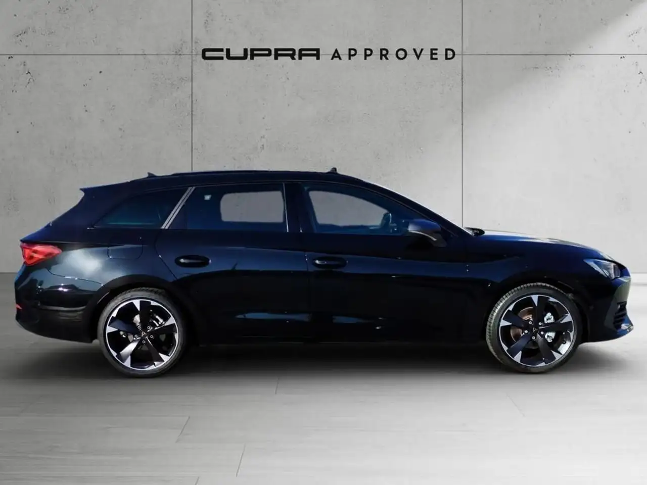 CUPRA Leon Sportstourer 1.5 ETSI DSG 110KW — Galería del vehículo 3