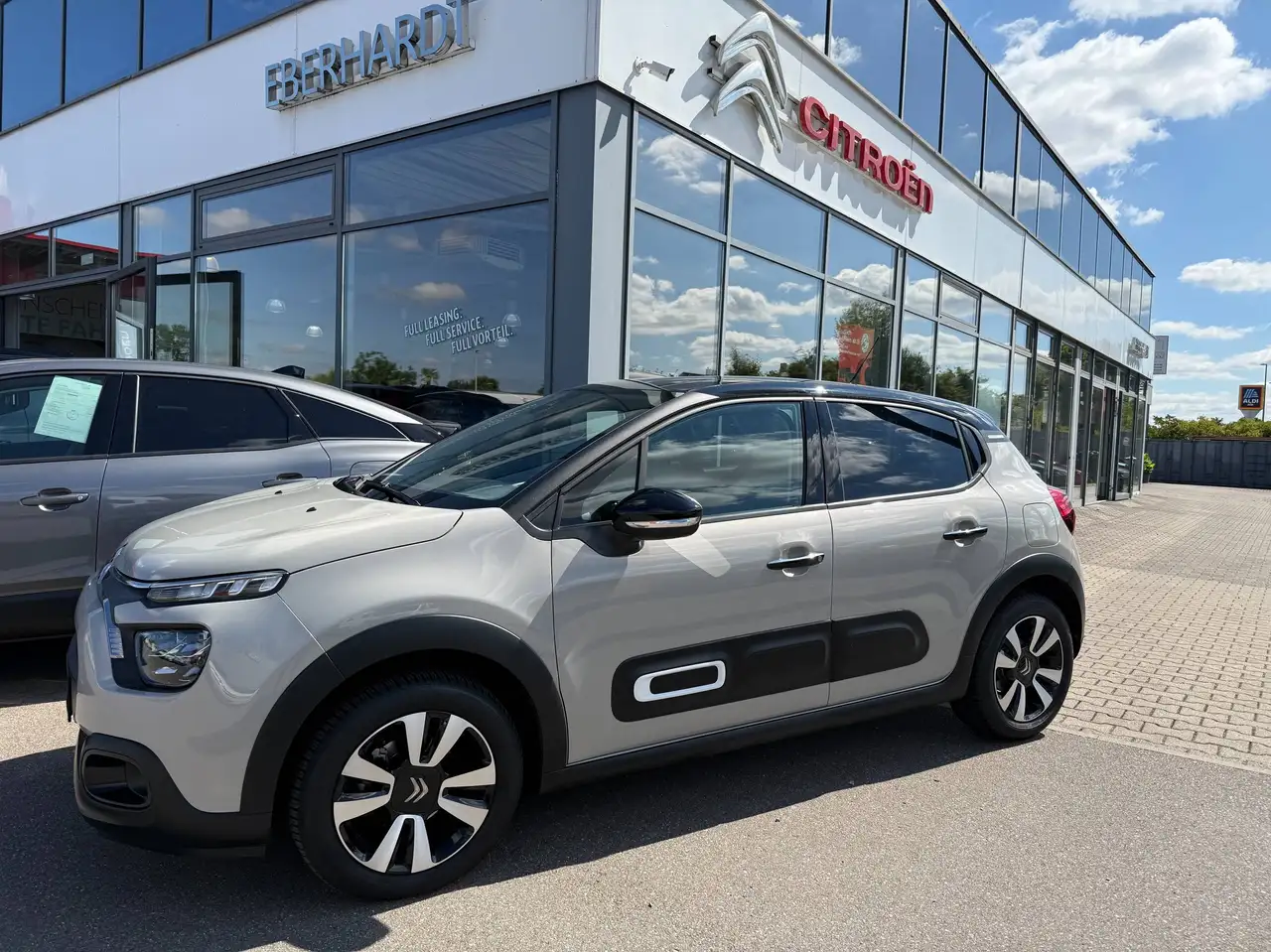 Citroen C3 Pure Tech 110 Max — معرض صور السيارة 3