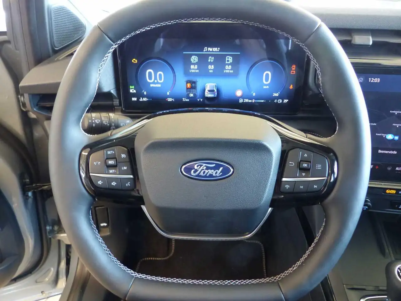 Ford Puma 1.0 EcoBoost mHEV Titanium Navi,LED — Galerie du véhicule 11