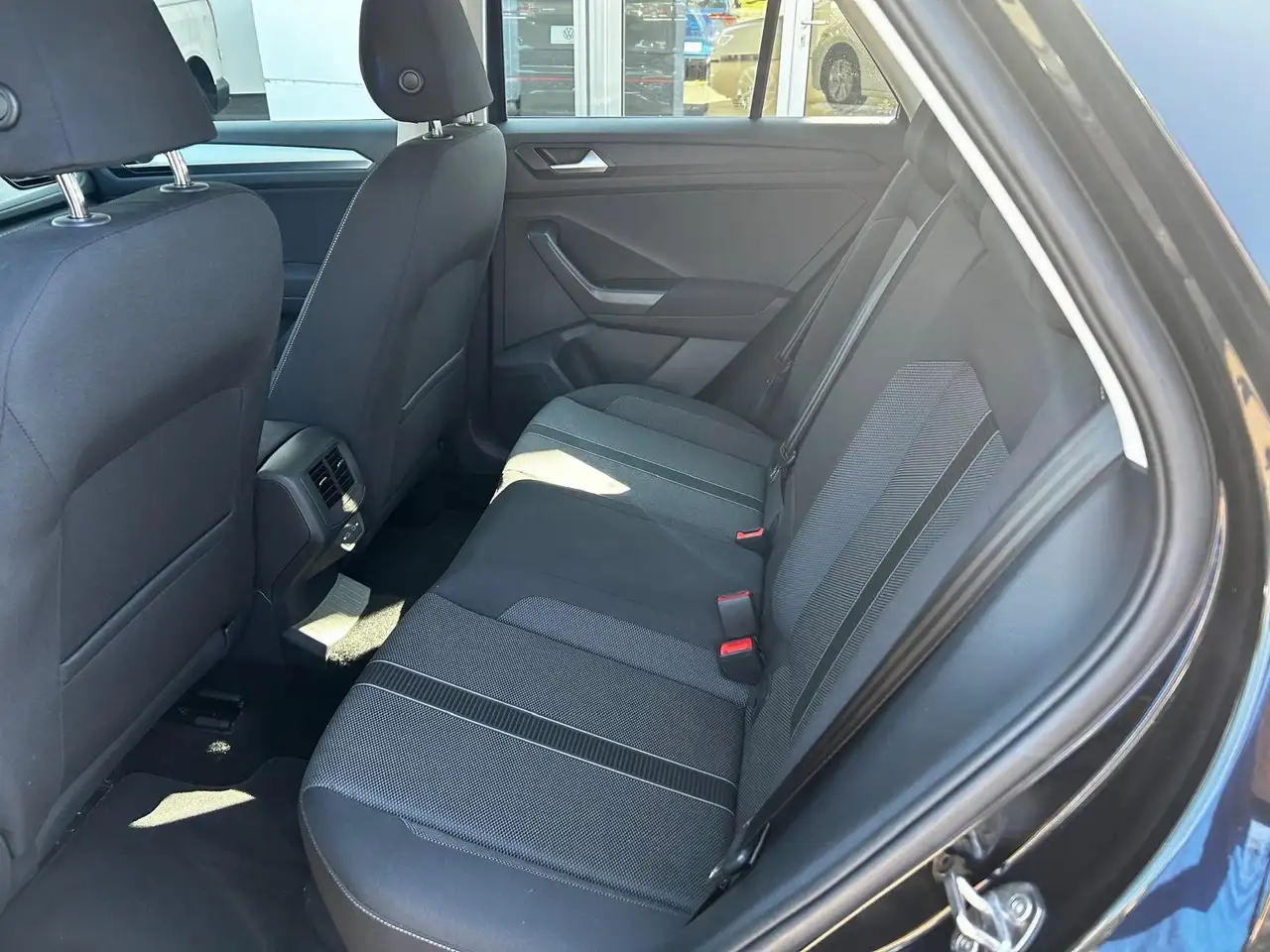 Volkswagen T-Roc D11 1.0 TSI Life — Galería del vehículo 12