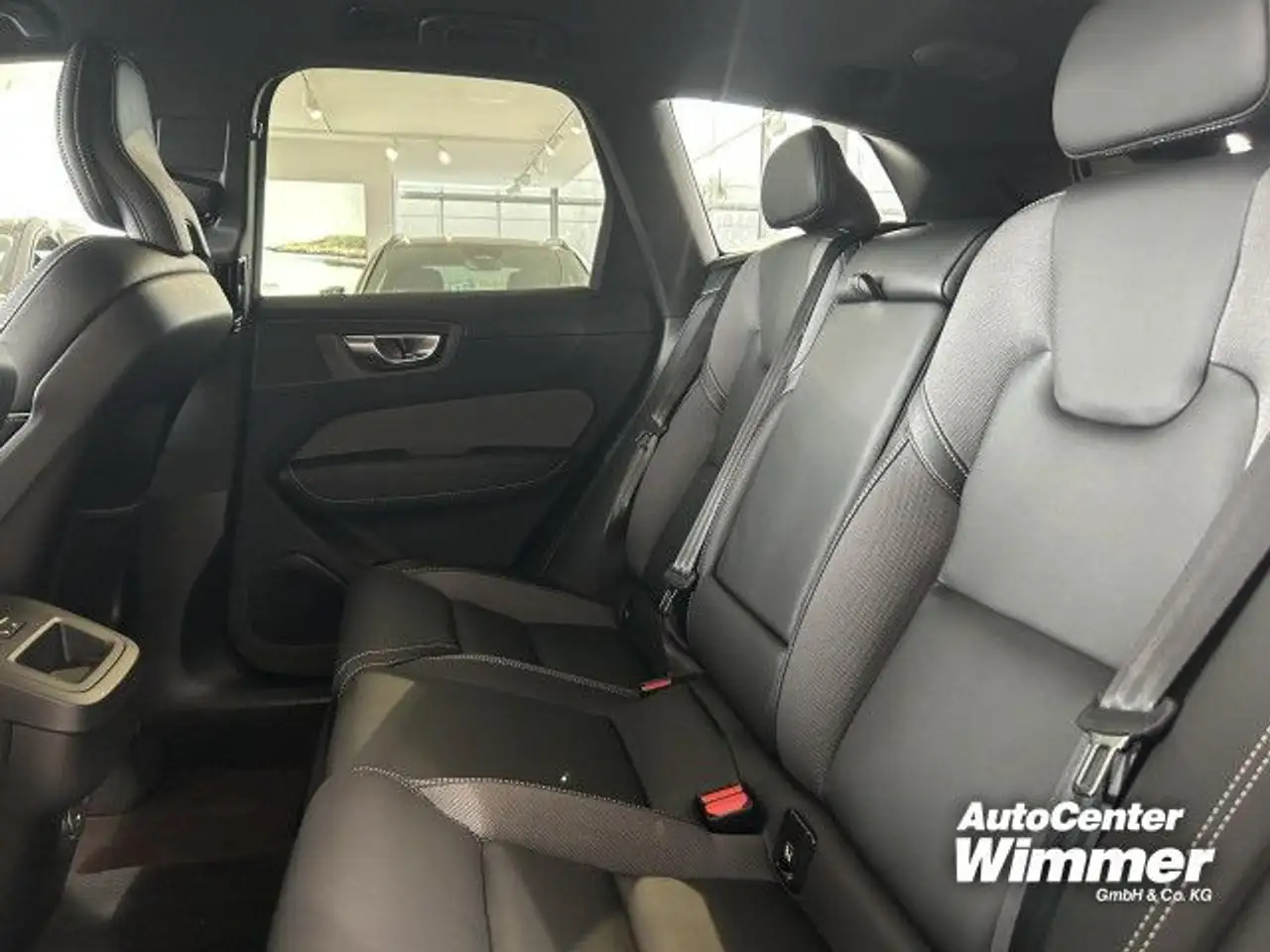 Volvo EX30 Plus Single Extended Range RWD Bluetooth Navi — Galerie du véhicule 11