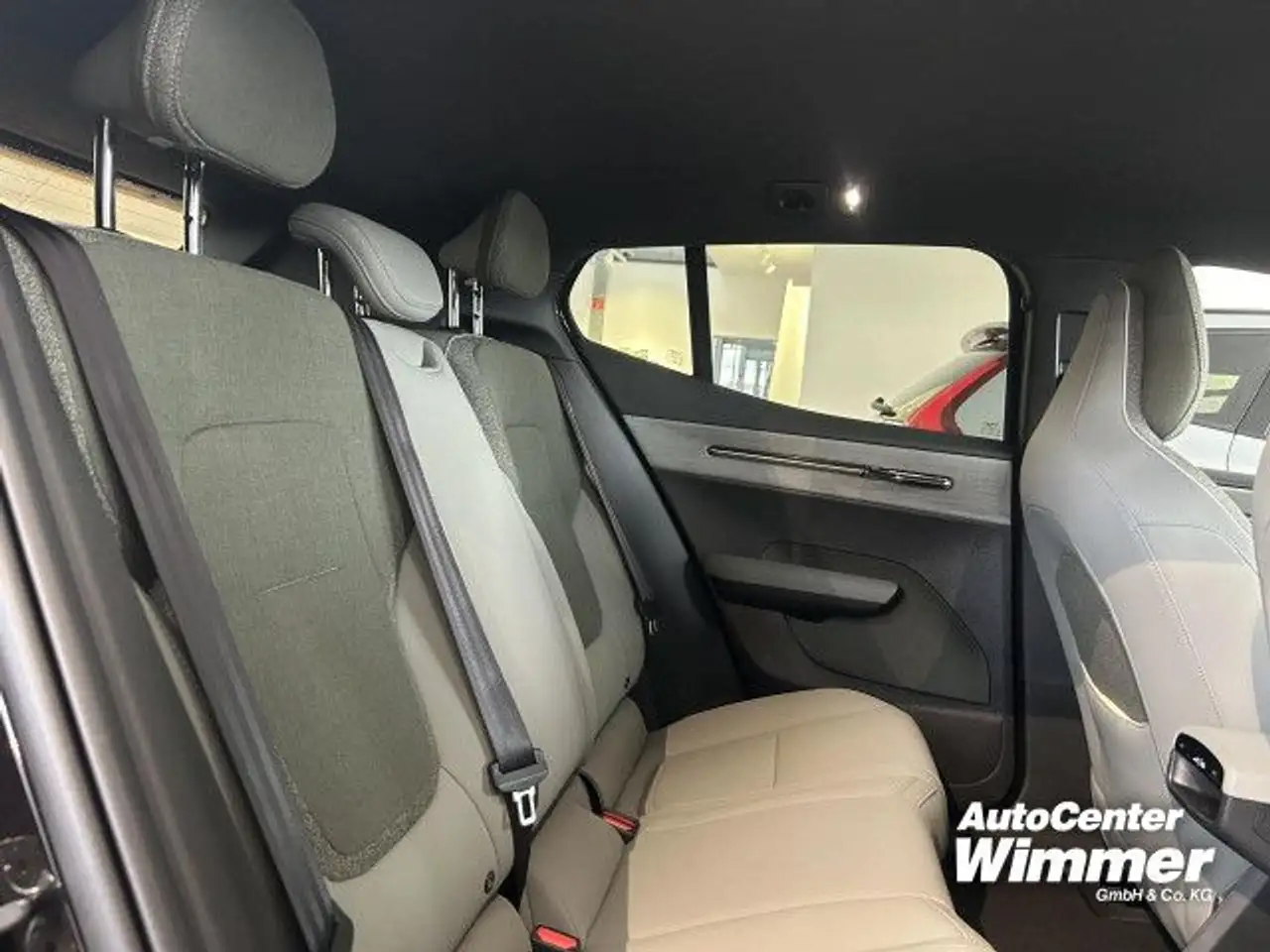 Volvo EX30 Plus Single Extended Range RWD Bluetooth Navi — Galerie du véhicule 10