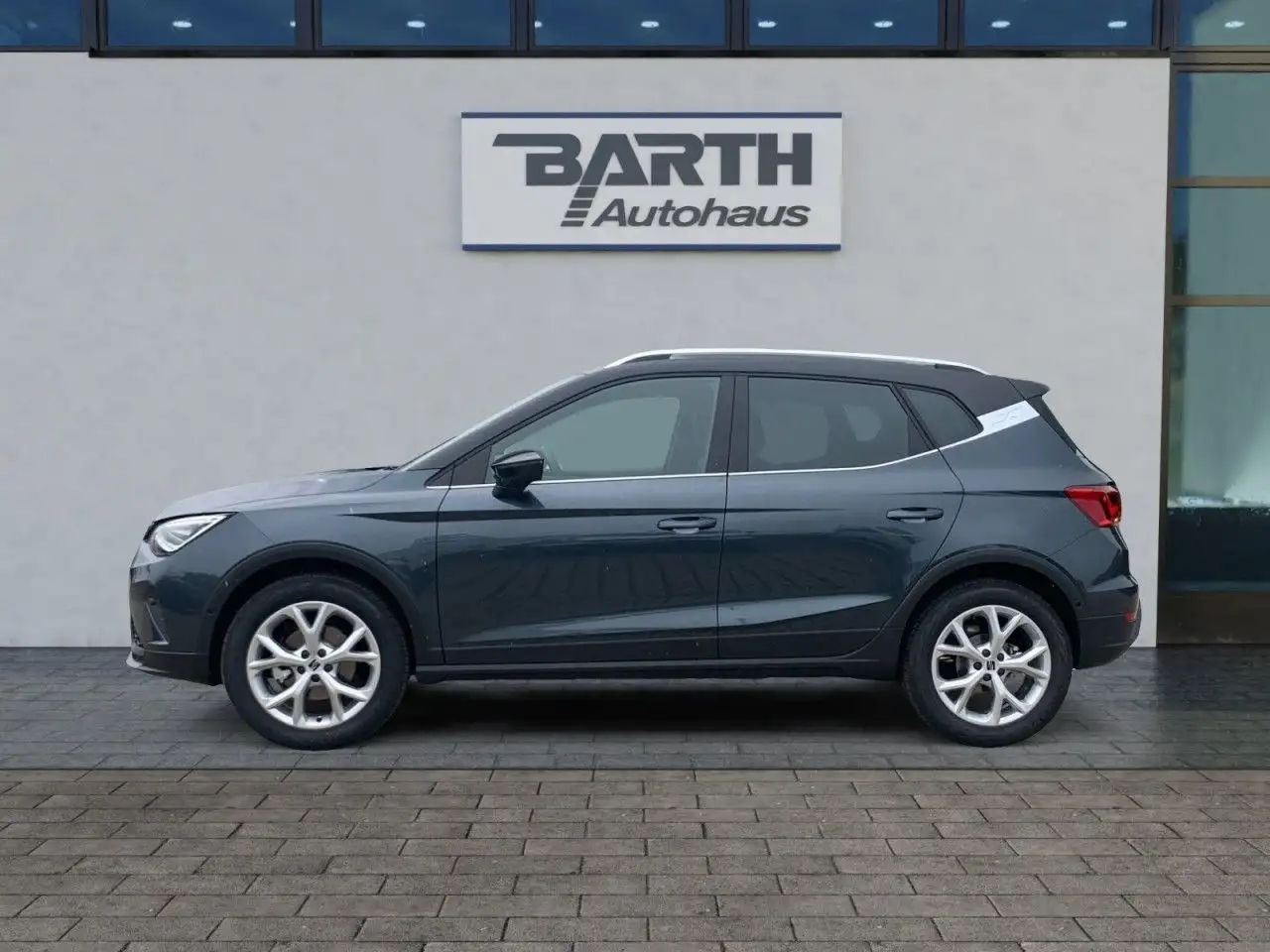 SEAT Arona 1.5 FR+DSG+ACC+NAVI+SITZH+RÜCK-KAMERA+TEMP — معرض صور السيارة 2