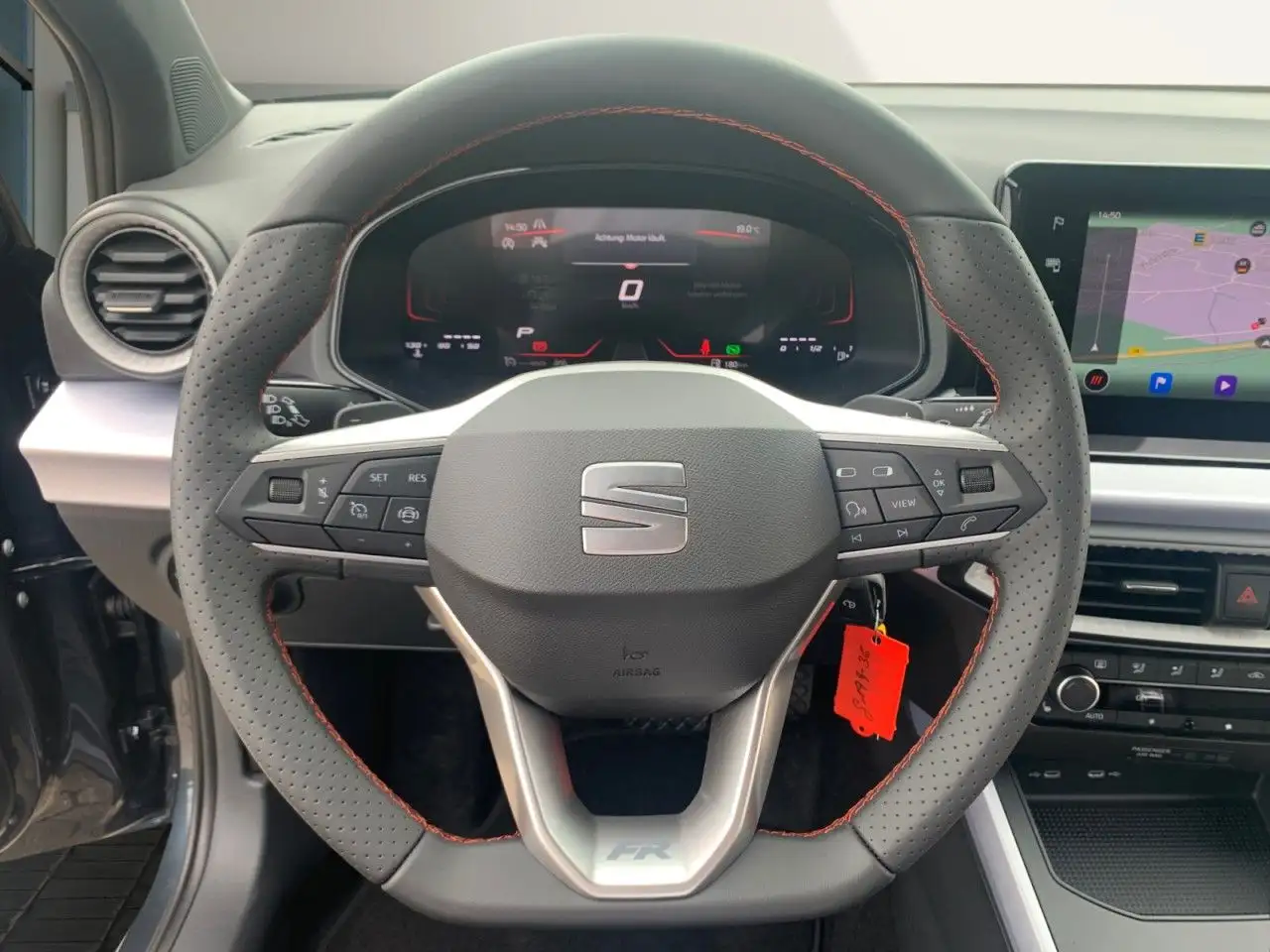 SEAT Arona 1.5 FR+DSG+ACC+NAVI+SITZH+RÜCK-KAMERA+TEMP — معرض صور السيارة 10