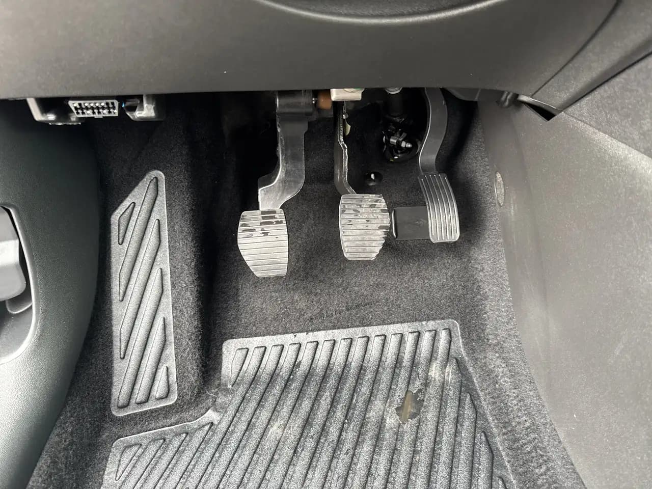 Opel Crossland Elegance 1.2 T-Direct Injection 110PS MT Elegance — معرض صور السيارة 14