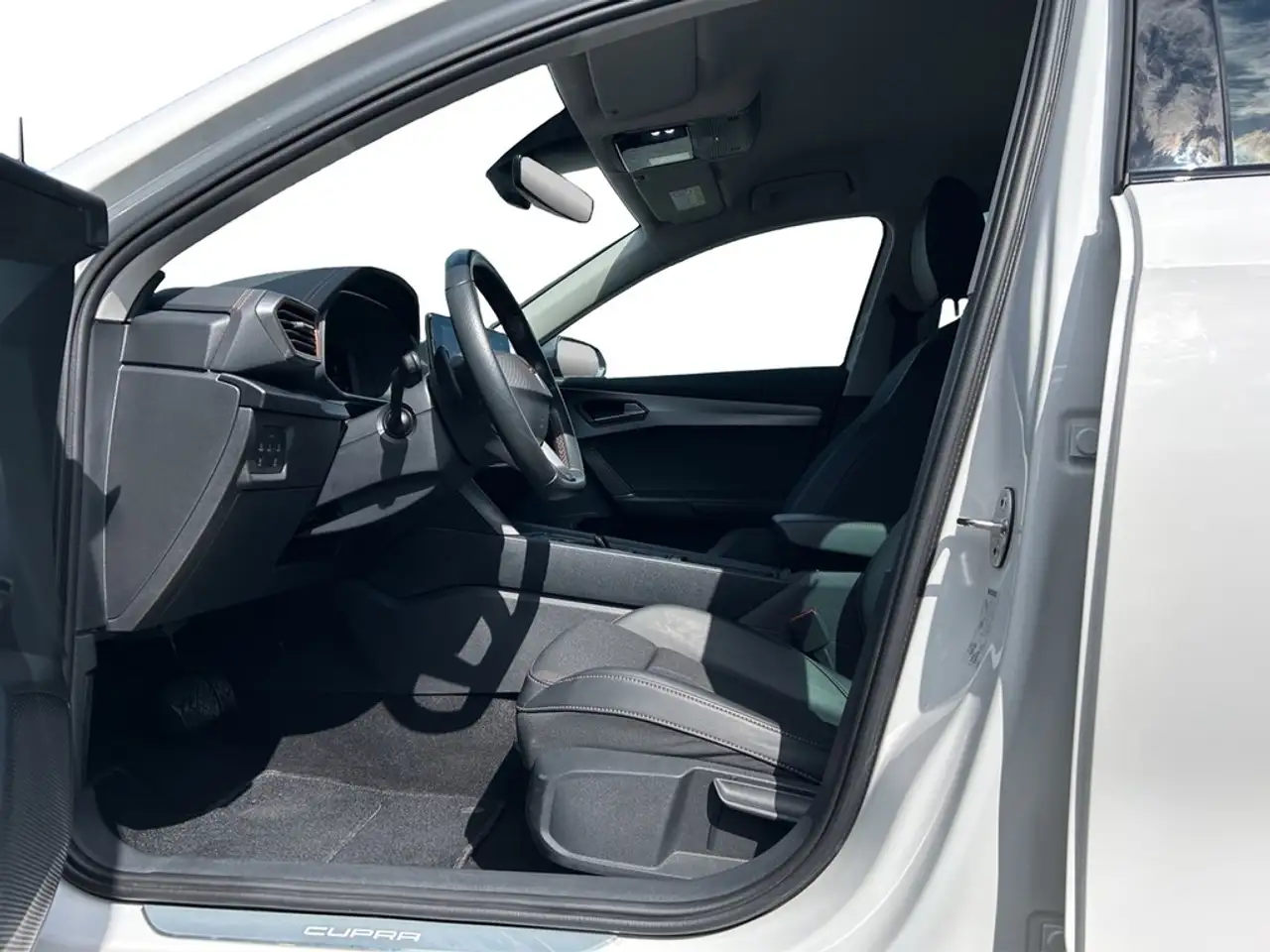 CUPRA Formentor 1.5 TSI DSG LED*VIRTUAL*CARPLAY*ACC*SHZ*PDC*KAM... — Vehicle gallery 15