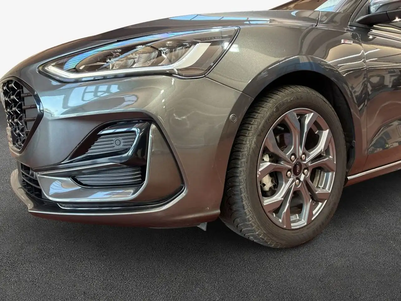 Ford Focus Turnier 1.0 EcoBoost Hybrid ST-LINE X — Vehicle gallery 6