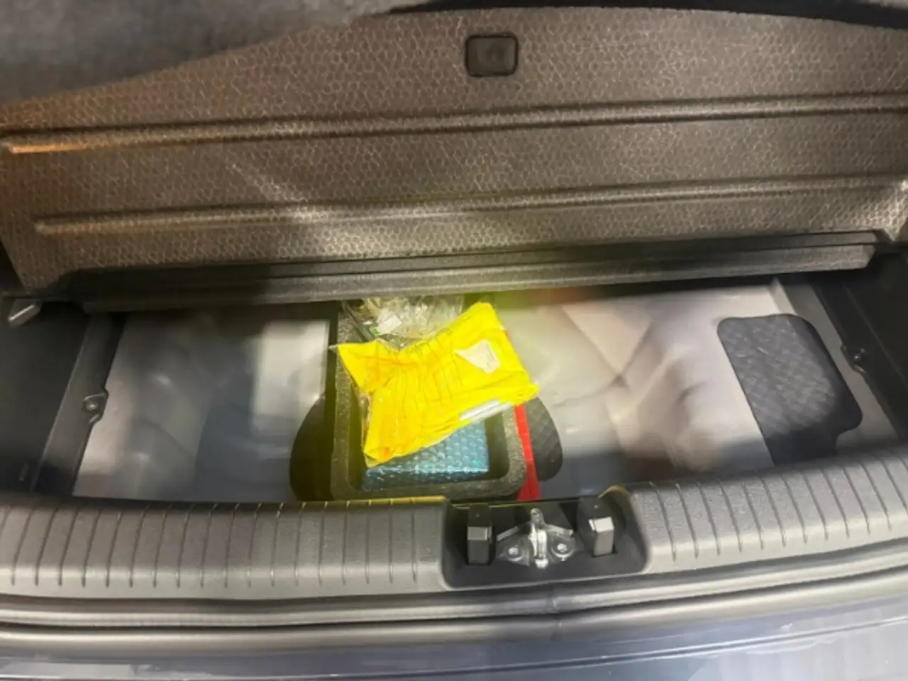Hyundai i10 1.2 Prime NAvi+Sitzheizung+Rückfahrkamera+DAB — معرض صور السيارة 13