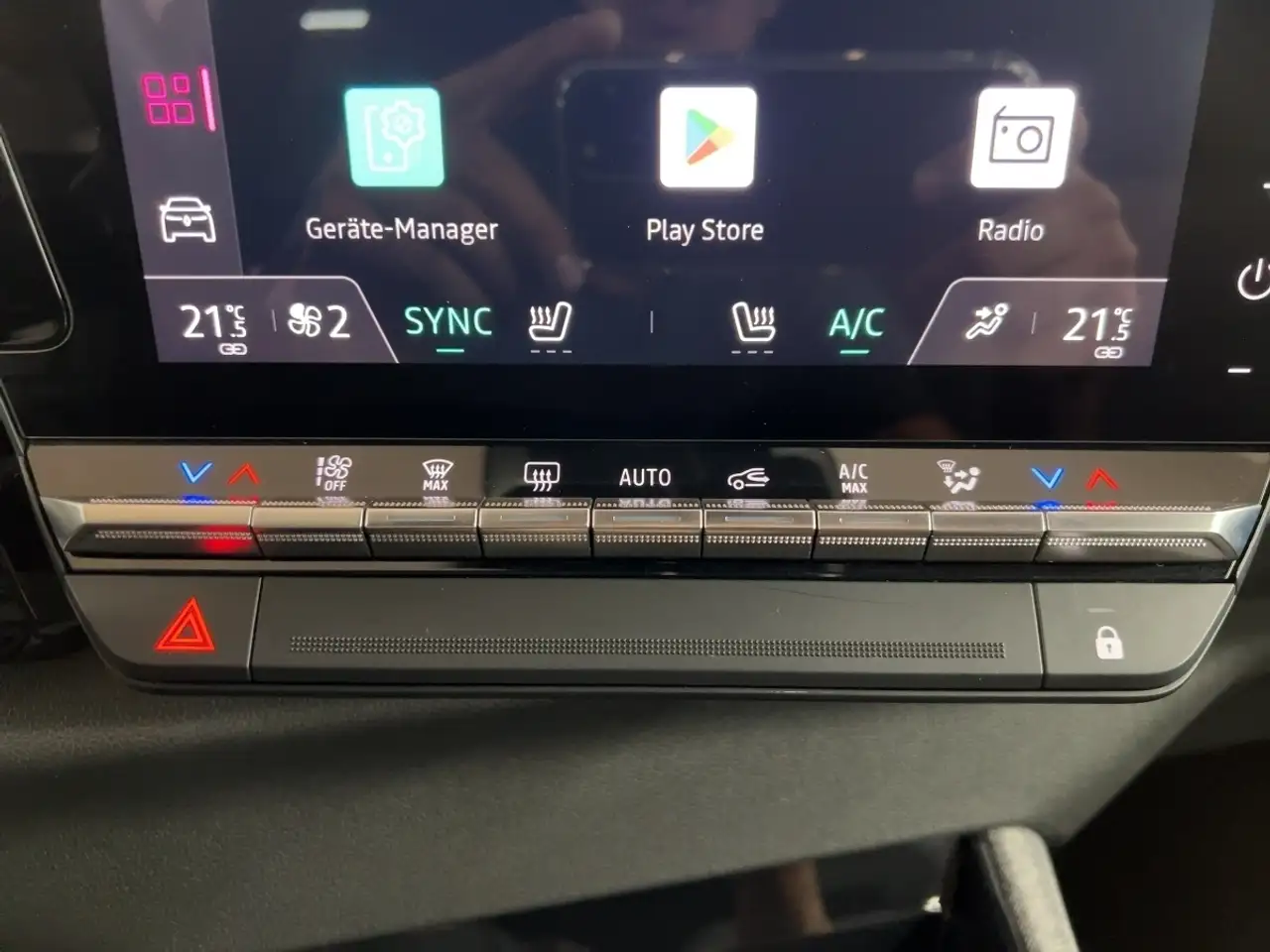 Renault Austral EVOLUTION TCe 160 AUTOMATIK SITZHEIZUNG — Galería del vehículo 16
