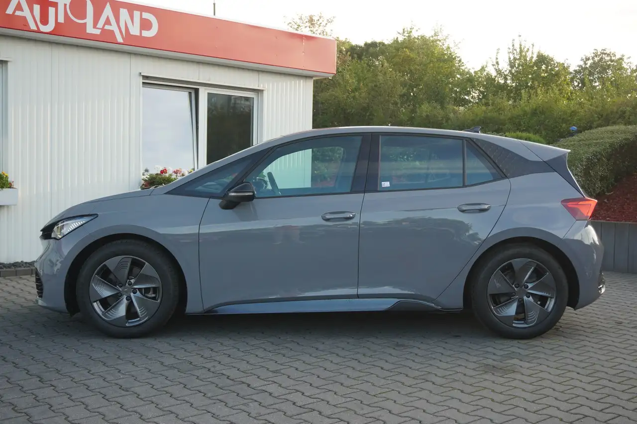 CUPRA Born 150 kW LED Navi Android Apple PDC — Vehicle gallery 3