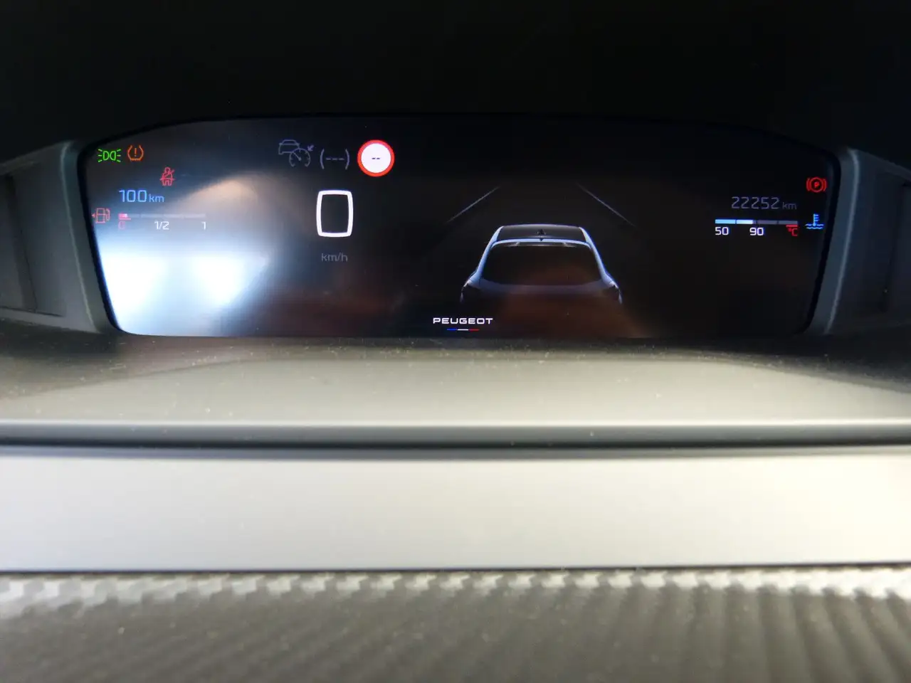 Peugeot 208 KAMERA TOTWINKEL ACC SHZ CARPLAY — Vehicle gallery 23