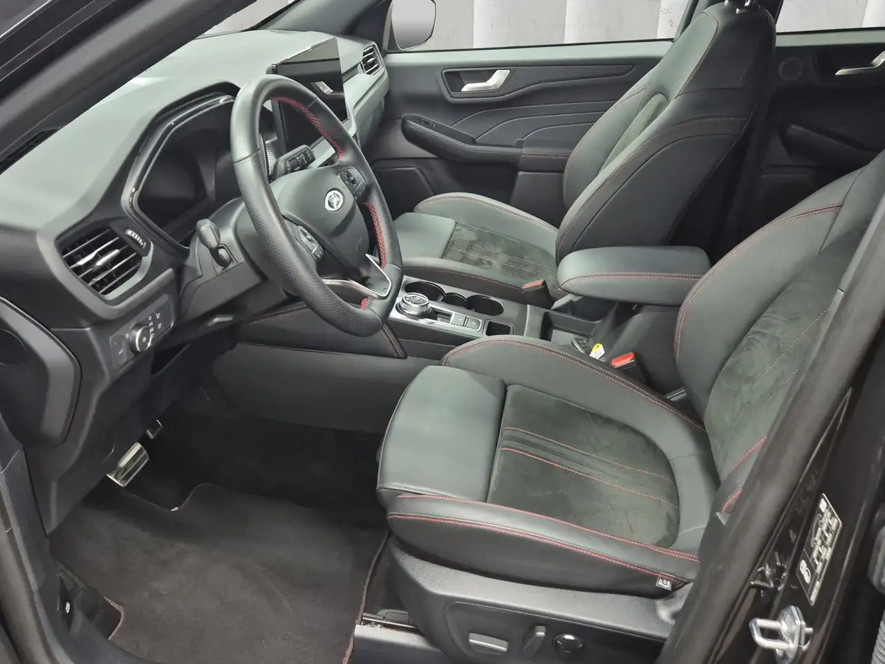 Ford Kuga ST-Line X Aut.*360GRAD*LED-MATRIX*NAVI*GRA*WINTER- — Galerie du véhicule 10