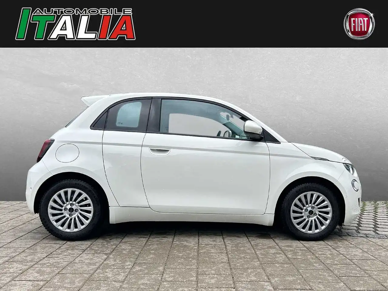 Fiat 500e 3+1 42 kWh *Komfort Paket* — معرض صور السيارة 3