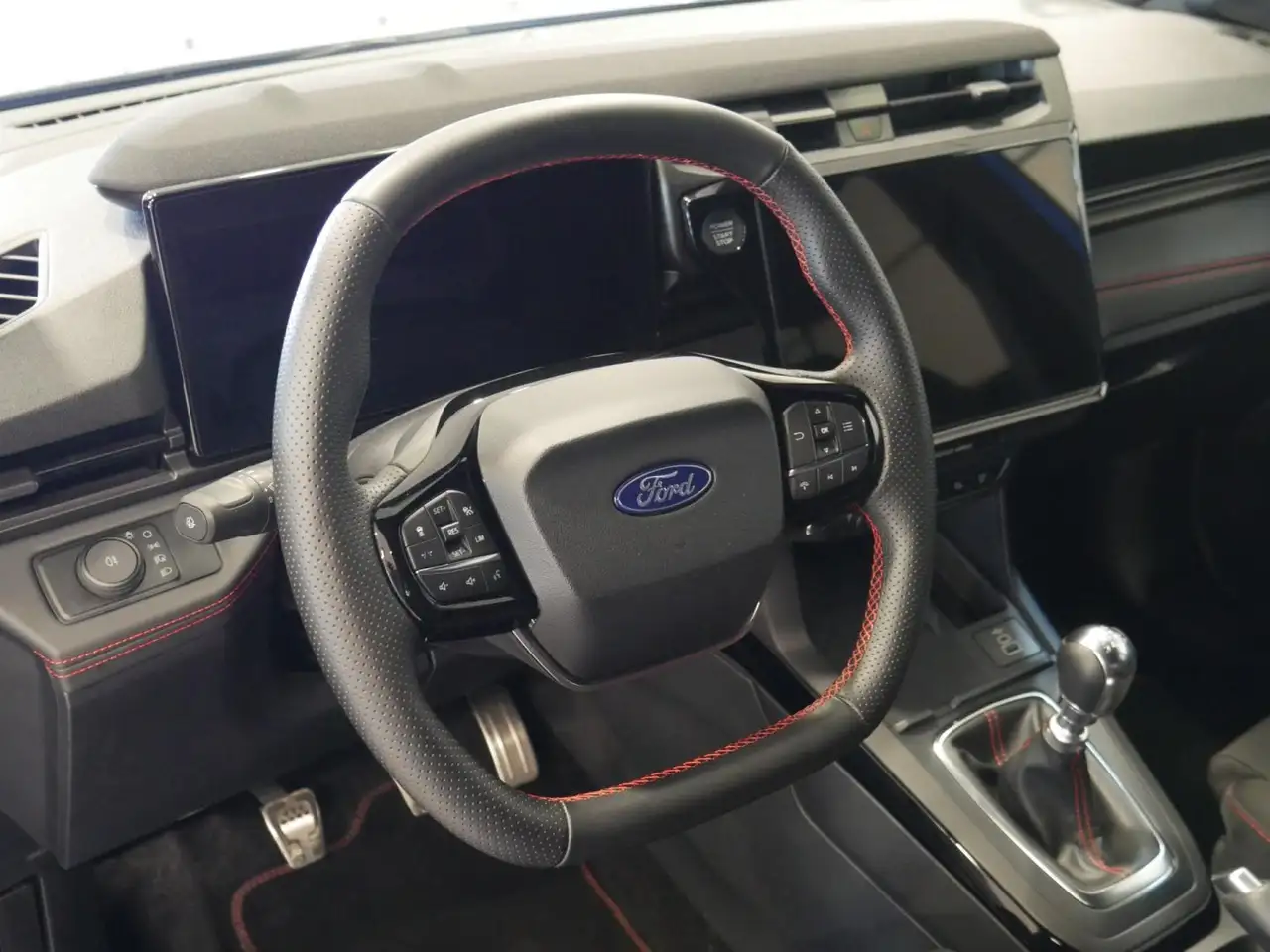 Ford Puma 1.0 EcoBoost MHEV ST-Line 125 — معرض صور السيارة 9