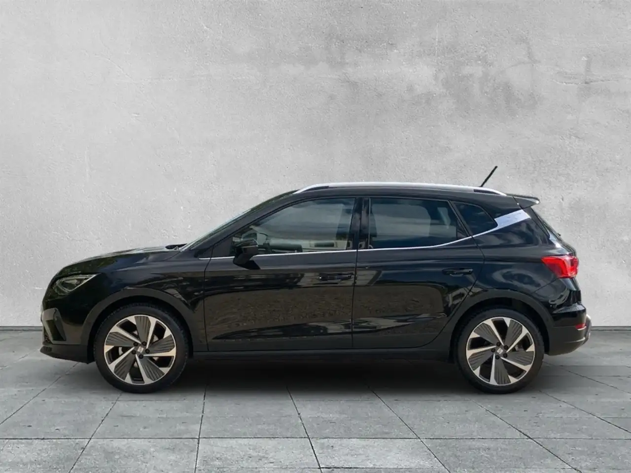 SEAT Arona 1.0 TSI FR KAMERA+ACC+NAVI+SHZ+LED+DAB+PDC — معرض صور السيارة 2