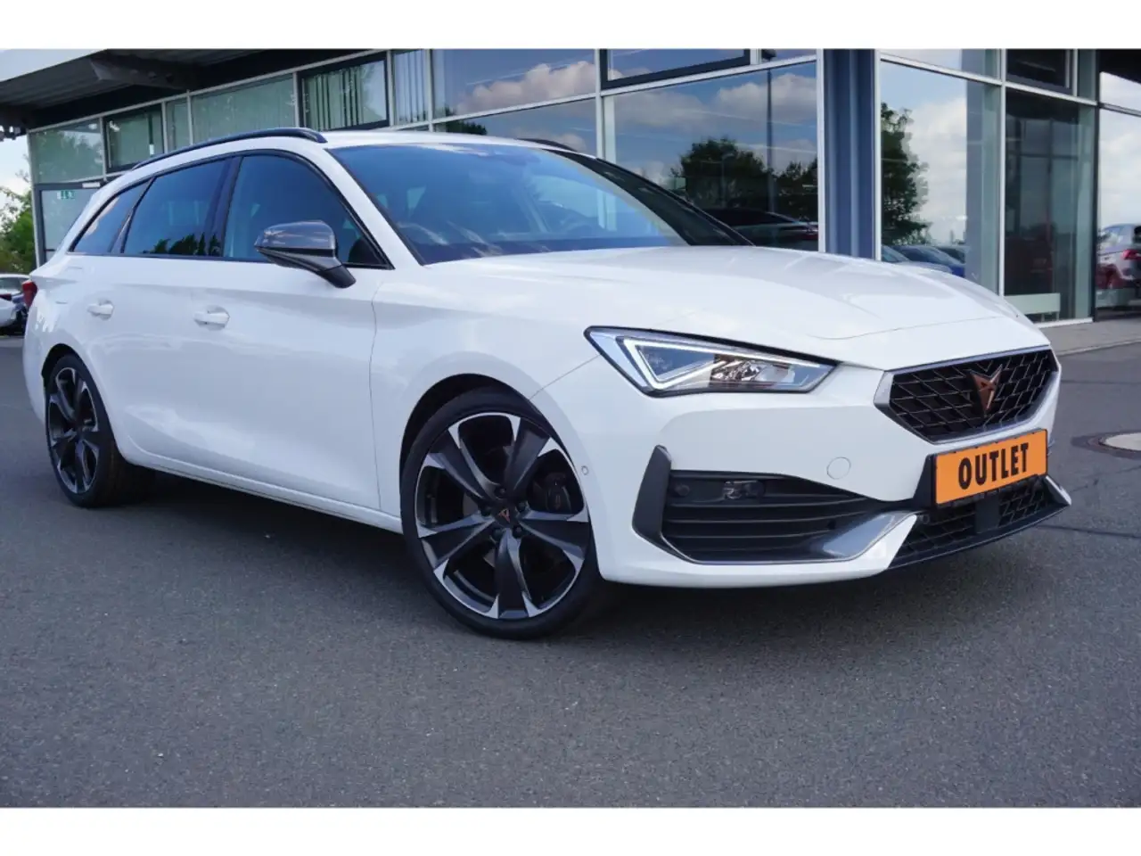 CUPRA Leon SPtourer Cupra 2.0 TSI VZ-DSG-Navi-PDCCam-Winterpa — Galería del vehículo 39